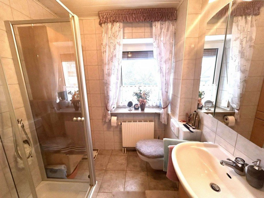 Bad EG mit Dusche Einfamilienhaus Weiden in der Oberpfalz