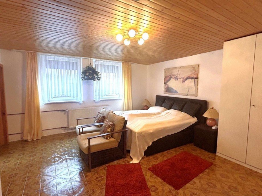 Schlaf-/G�stezimmer UG Einfamilienhaus Parkstein