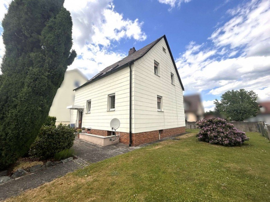 Gartenansicht Einfamilienhaus Weiden in der Oberpfalz