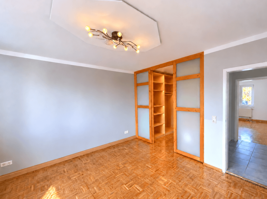 Begehbarer Kleiderschrank Etagenwohnung Weiden in der Oberpfalz