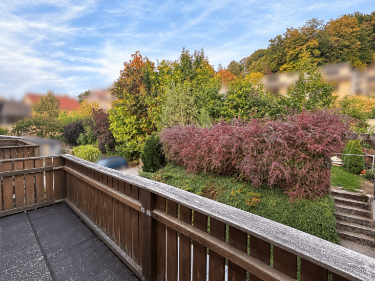 Balkonblick ins Gr�ne T�nnesberg Etagenwohnung Gem�tliches Zuhause zum attraktiven Preis: 2-Zimmer-Wohnung mit gro�em Balkon in ruhiger Lage